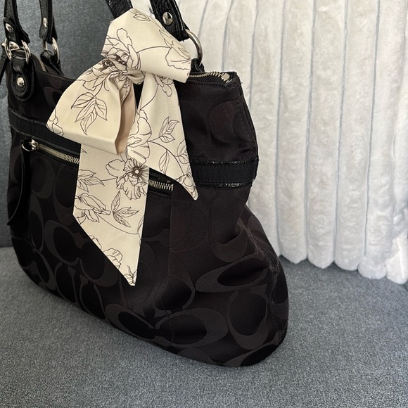Coach Large Poppy Black Signature Logo Tote Purse Bag 18988 - Picture 5 of 13